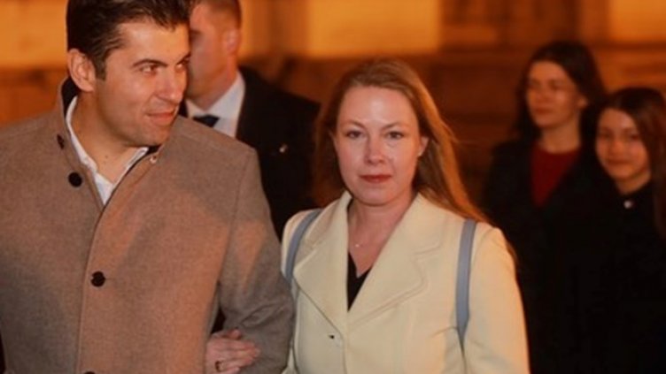 Съпругата на премиера честити Рождество Христово