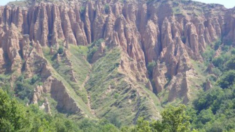 Доброволците, помагали за гасенето на пожари в Кочериново, ще се отопляват безплатно тази година  