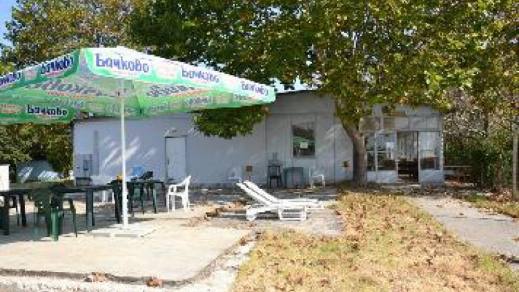 Близо 2,5 мил. лева искат данъчните във Варна за бунгала на „Фичоза“