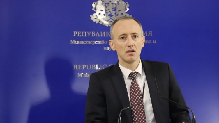 Ваканция за учениците поне до 13 април