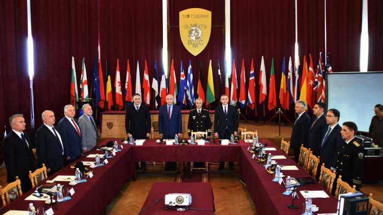 Schtaba4 - Комисията по отбрана към Народното събрание проведе изнесено заседание в щаба на флота във Варна.