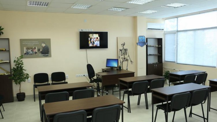 Откриха модерна учебна зала в ортопедията