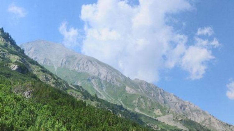 Туристи пострадаха под връх Вихрен