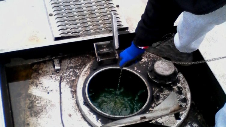 Агенция “Митници” засече 5000 литра гориво без документи във Варна