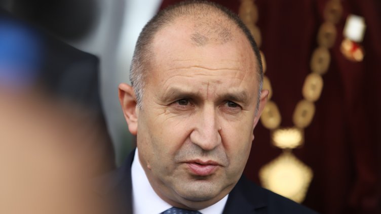 Радев: Властта отказва да чуе гласа на хората, страхуват се