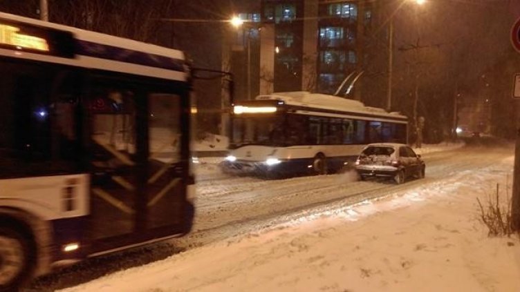Три фирми ще извършват зимното поддържане на улиците във Варна