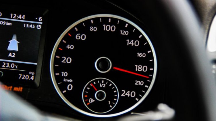 Шофьор "лети" за морето с 224 км/ч по "Тракия"