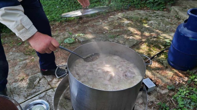 Панаир и курбан за здраве в Кичево за Гергьовден