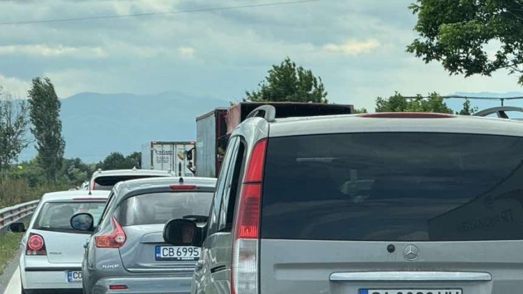 Възстановено е движението на АМ „Тракия“ в тунел „Траянови врата“