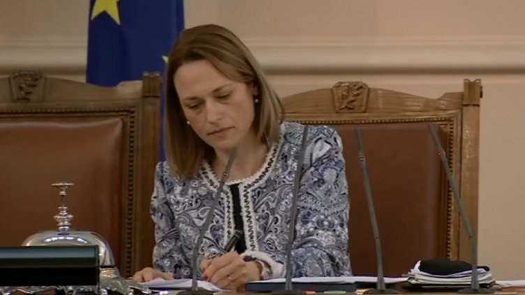 Председателят на НС с поздрав по повод Възкресение Христово