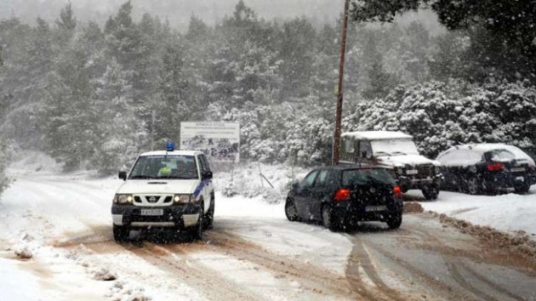 Зимната обстановка предизвиква затруднения по граничните пунктове с Румъния