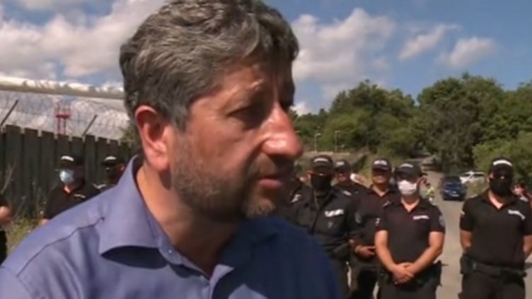 Протестът на „Росенец“ се мести пред общината в Бургас