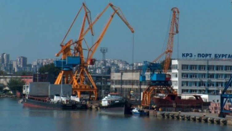 Кран потроши 61-годишна жена в бургаската корабостроителница