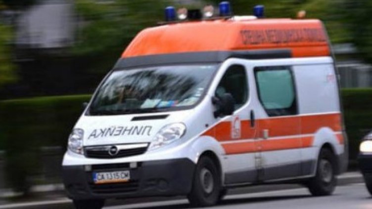 Баща и син са открити мъртви