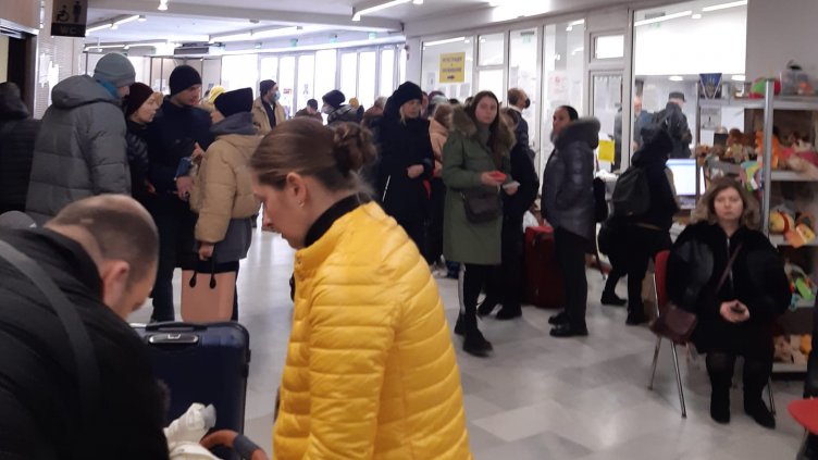 ГЕРБ пита: Къде са парите от дарителската сметка за украинските бежанци?