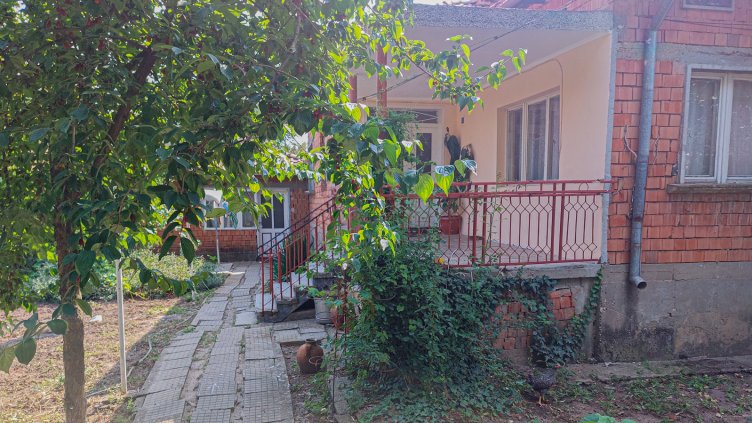 Отцеубиецът от Зърнево е в болница