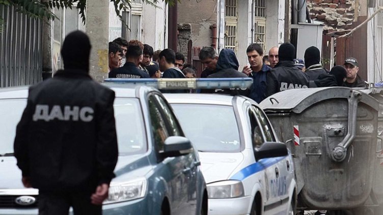 25 нелегални мигранти задържаха в София