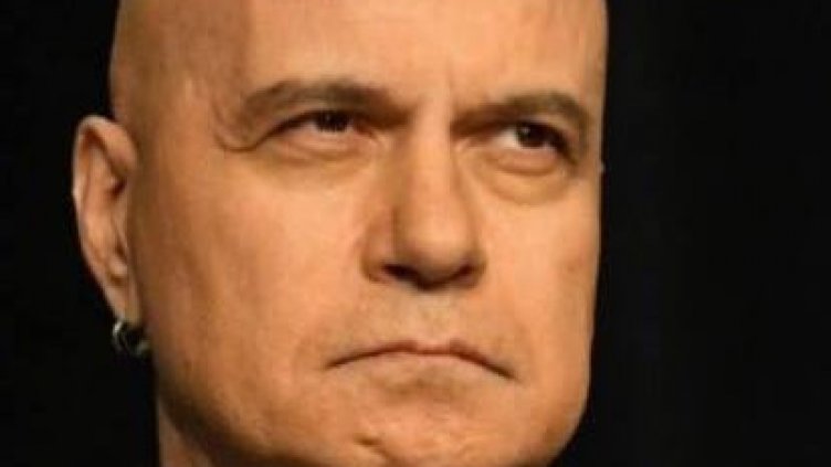 Слави драсна пост и склони за правителство на "Продължаваме промяната"