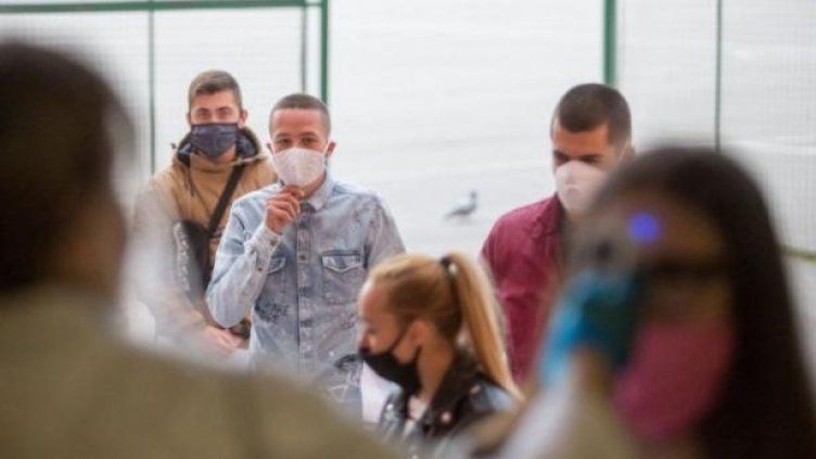 49 373 ученици отиват на матура по БЕЛ през май