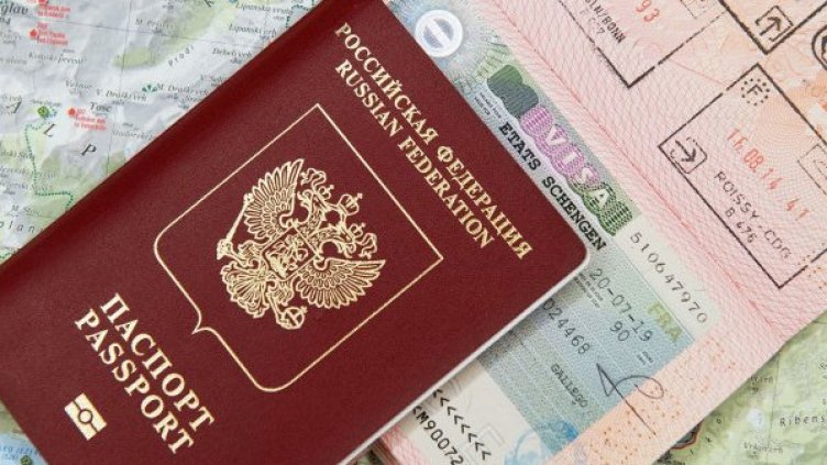 България и още 11 страни в Европа ограничиха движението на руснаци