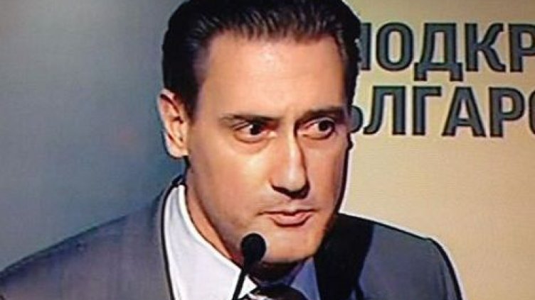 Домусчиев: Бизнесът не може да плаща заради държавните служители