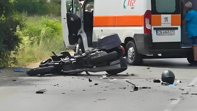 30–годишна пътничка на мотопед пострада при инцидент в центъра на Варна