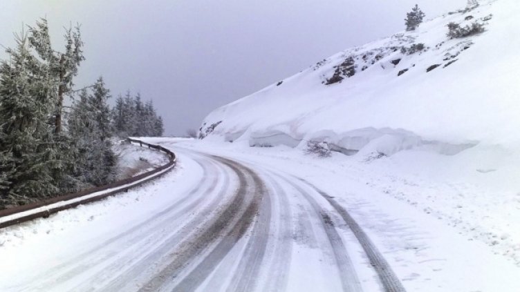 АПИ: Утре в 19 области се очакват валежи от сняг