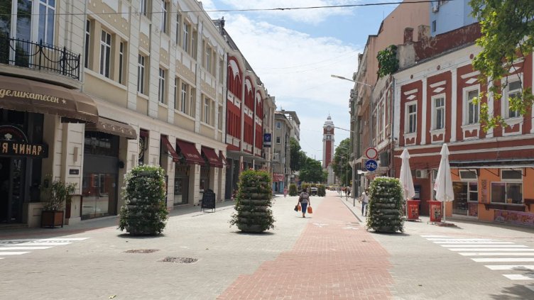 Приключи цялостният ремонт на улица &bdquo;Цар Симеон  I&rdquo; във Варна (СНИМКИ)