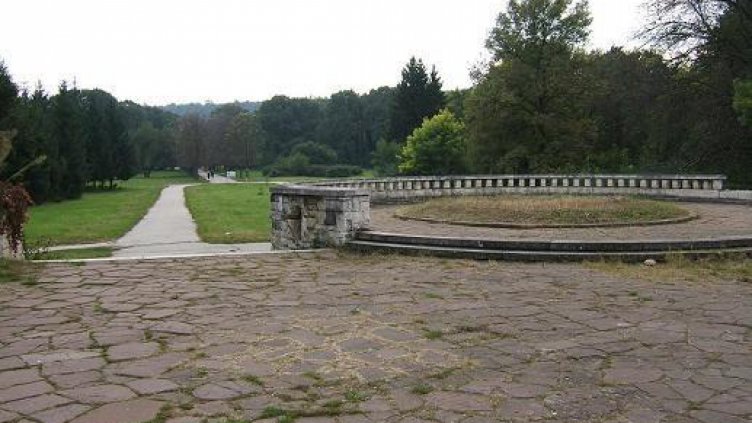 Вандали вилнеят из парка "Кайлъка"