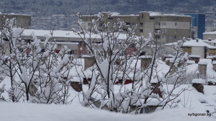 Над 300 села без ток в Южна България
