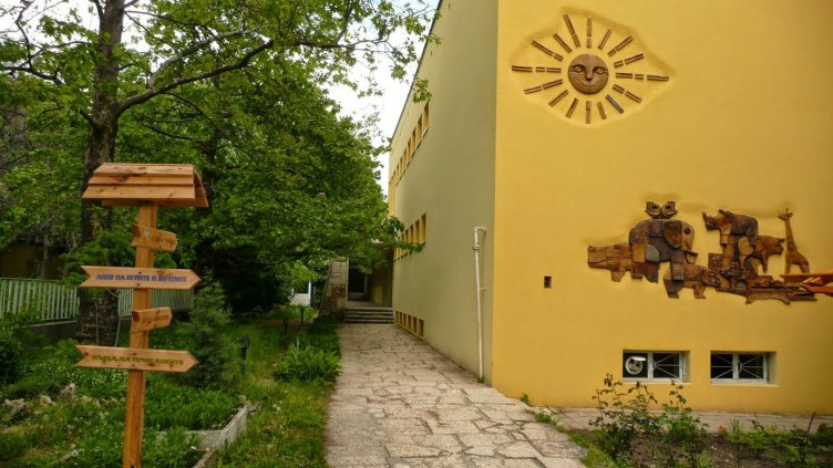 Хуманоидни роботи гостуват в детска градина „Чайка“ във Варна