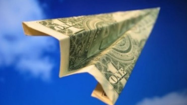 Британец прелита 1500 км., за да отиде на работа!