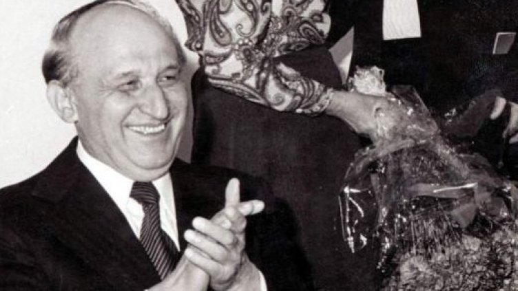 В деня на избора, усмивки от старите ленти: Златните вицове за Бай Тошо