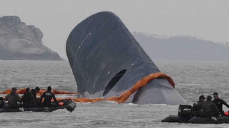 Жертвите на катастрофата с корейския ферибот вече са 242