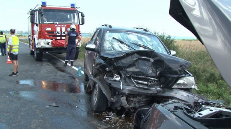 Челен сблъсък на пътя София - Варна прати човек в болница