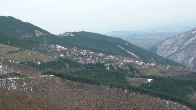 Откриха жена, починала преди година в дома си