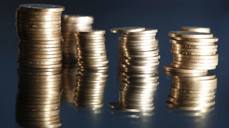 Чиновниците – вече без заплата по време на стачка