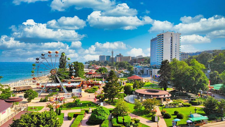 6,3 млн. лв. приходи отчитат варненските хотели за месец, без парите за бежанците