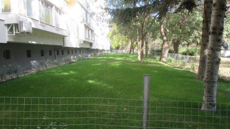 7 блока в "Приморски" получиха финансиране от общината за облагородяване на градинки