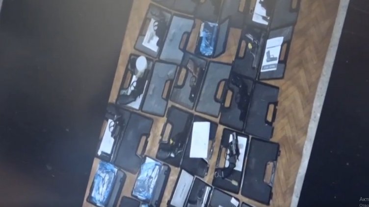 Прецедент: Откриха стряскащо количество оръжия у нас (ВИДЕО)