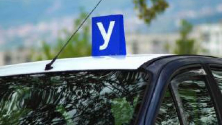 Въвеждат електронна система за контрол на кандидат шофьорите