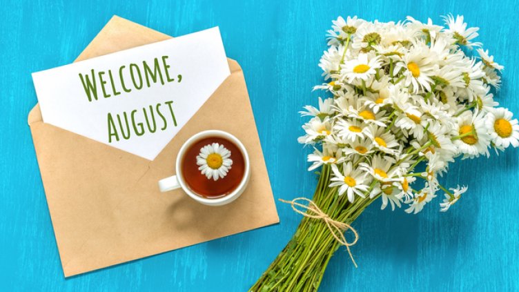 Месечен хороскоп за август 2020