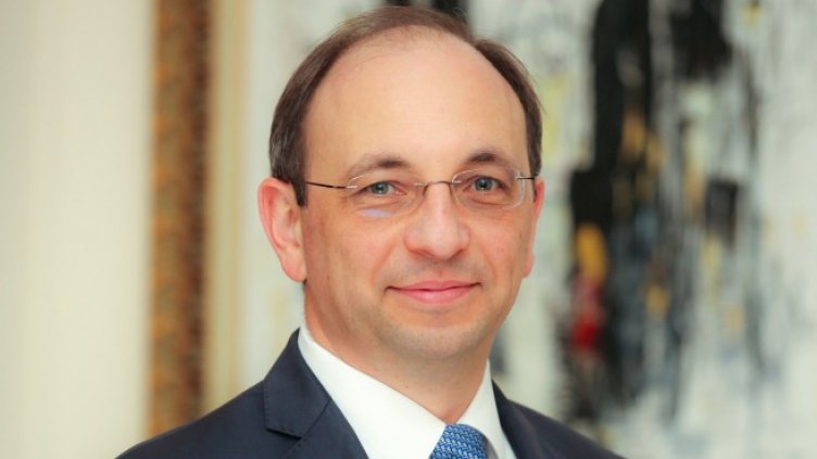 Повтаря ли се историята? НДСВ – банка с кадри, но този път на Слави