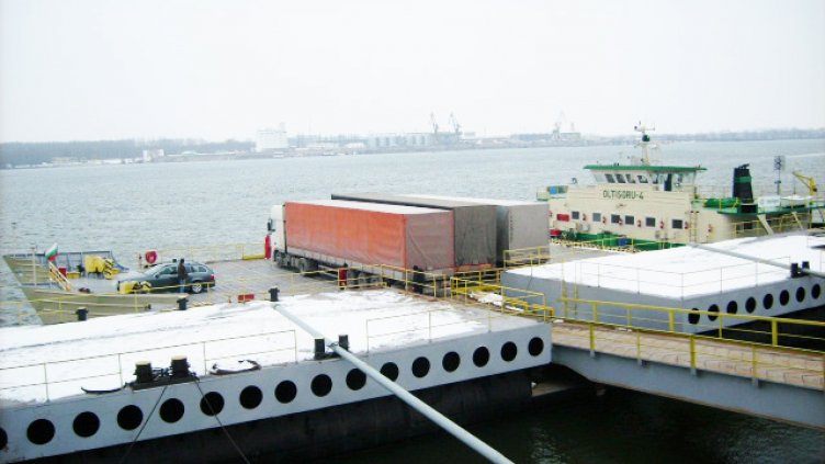 Повреда спря ферибота на ГКПП Свищов-Зимнич