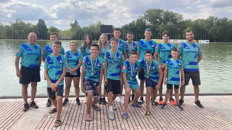 Черно море Бриз кану-каяк се завърна с куп медали от Пловдив