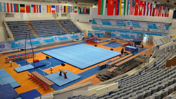 Спортна зала прави нови магазини с пари от търговците