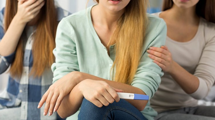 Всяко трето българче започва да прави секс на 13 г.