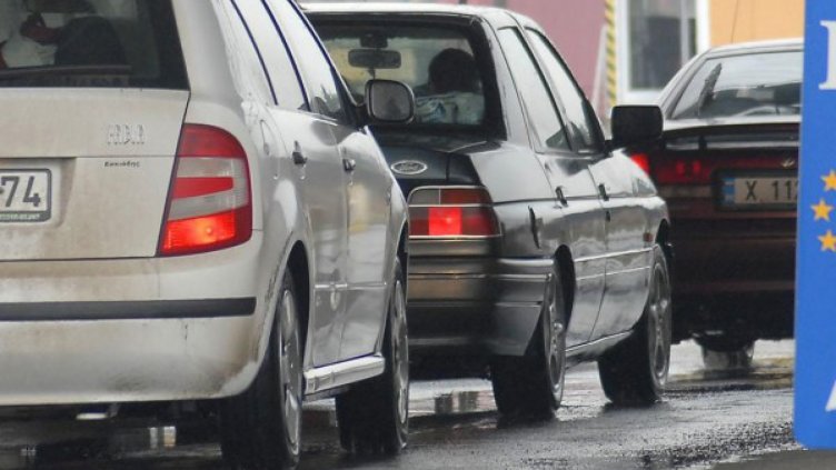 Туроператори срещу блокадата на границата с Гърция