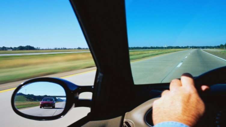 Мутри бият шофьори от споделените пътувания