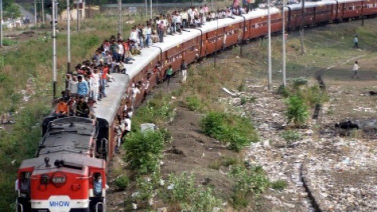 133 станаха жертвите на тежката влакова катастрофа в Индия